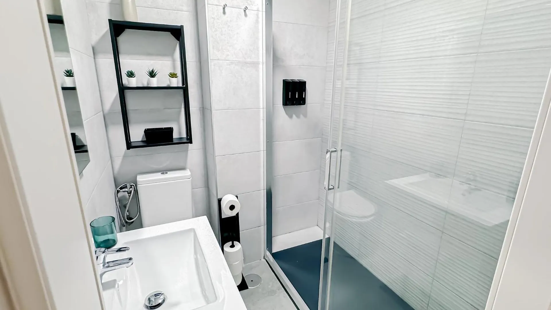 Encantador Apartamento Centrico Con Patio Malaga Apartment